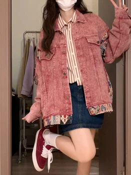 Американская розовая джинсовая куртка в стиле пэчворк для женщин, весенне-осеннее дизайнерское джинсовое пальто, свободный контрастный топ в этническом стиле.
