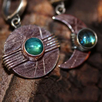 Ретро бронзовые серьги-луны, этнические круглые резные металлические серьги с синим камнем, женские висячие серьги для женских украшений